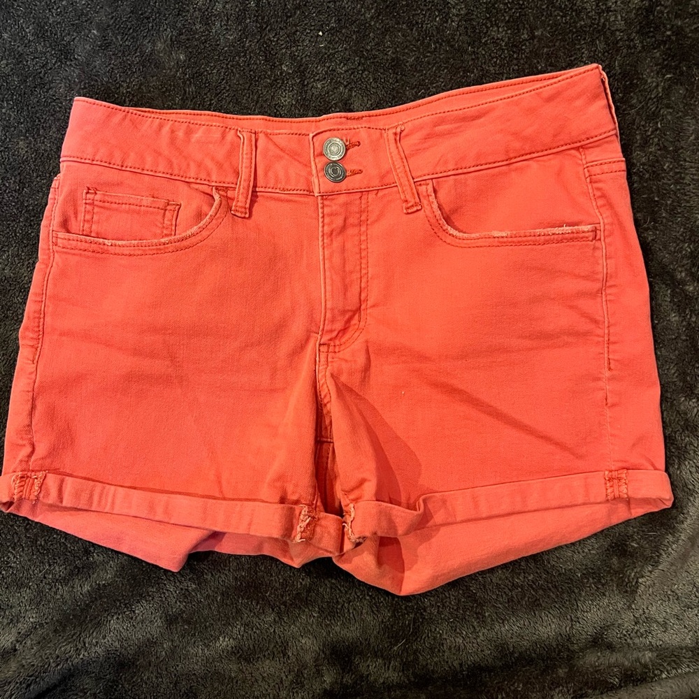 Sonoma Shorts Juniors’ Size 9. Coral Peach.